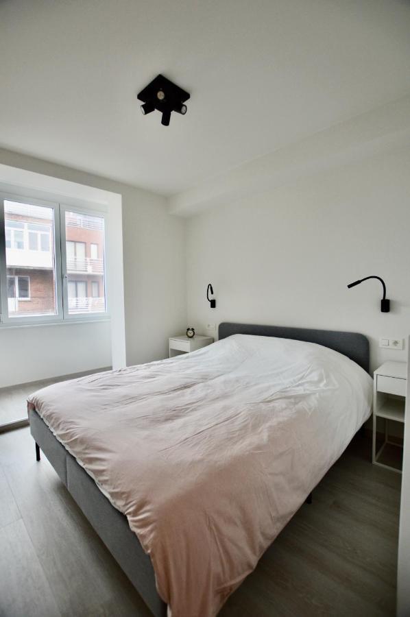 Ruim En Lichtrijk Appartement Op 100M Van Zee Te Koksijde Eksteriør bilde